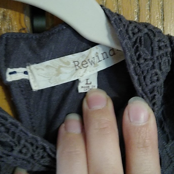 Pretty tank - Picture 2 of 3